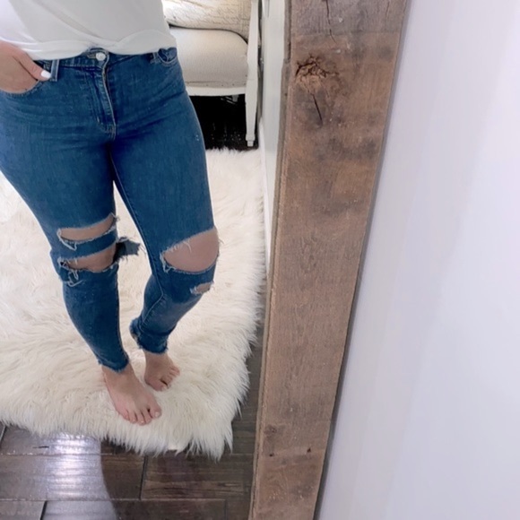 Levi’s high rise 720 super skinny distressed jeans size 28/30 - Picture 1 of 11